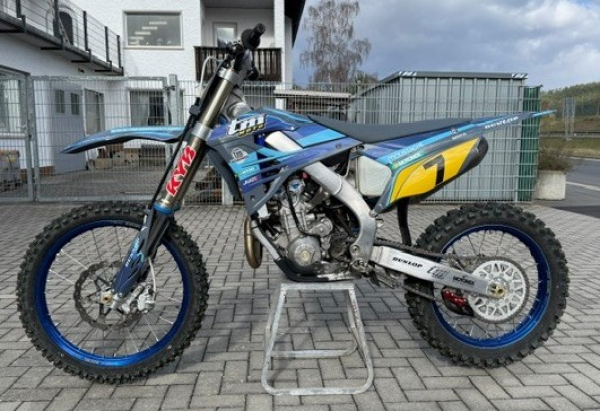 MX 250 4T Fi e.s. mod 2025 Vorführfahrzeug